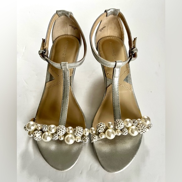 Adrienne Vittadini Kalina Silver Pearl Dress Heels Size 6 M Fit like 6 1/2 - Picture 2 of 12